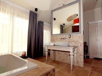 Фото номера Апартаменты Отель Hotel Browar Kościerzyna г. Косьцежина 2