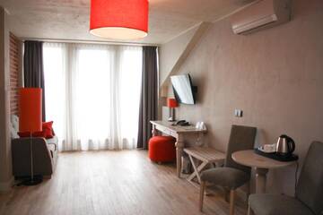 Фото номера Двухместный номер Делюкс с 1 кроватью Отель Hotel Browar Kościerzyna г. Косьцежина 4