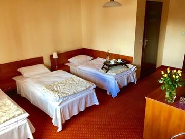 Фото номера Трехместный номер Отель Hotel Gryf г. Косьцежина 2